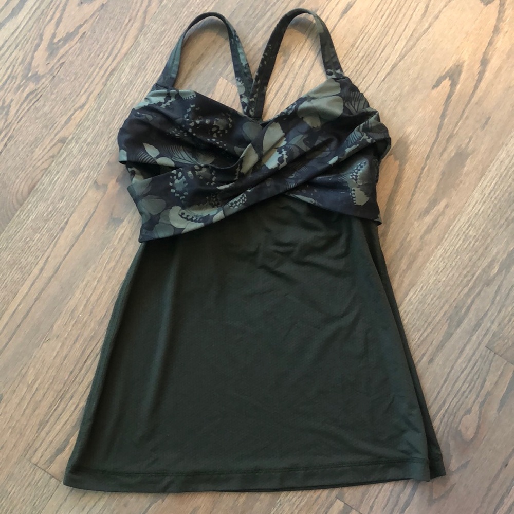 Lululemon tank